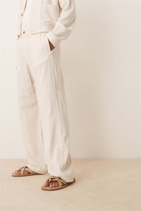 Элегантные брюки из смешанного льна с прямыми брючинами и мелким камуфляжным узором артикул 141531555