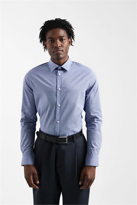 Рубашка приталенного кроя, легко гладится артикул 149079551