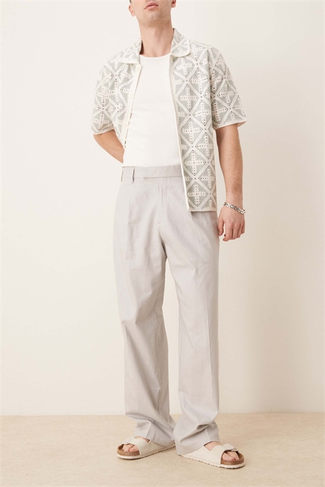 Стильные брюки из смешанного льна с широкими брючинами и складкой спереди артикул 138930618