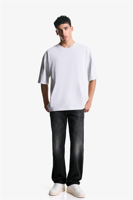 Джинсы свободного кроя с прямыми брючинами артикул 150698905