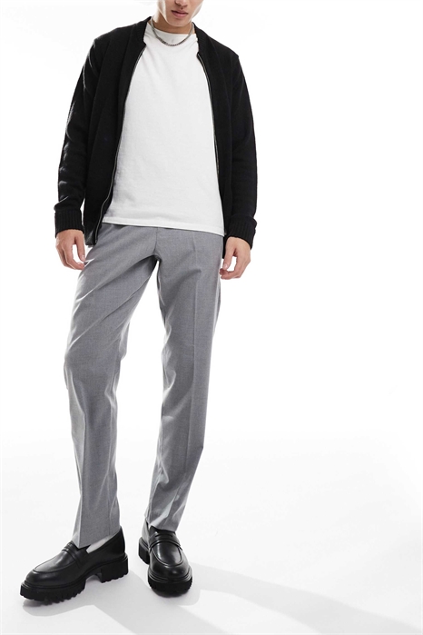 Стильные брюки свободного кроя с зауженными штанинами и шнурком артикул 137462815