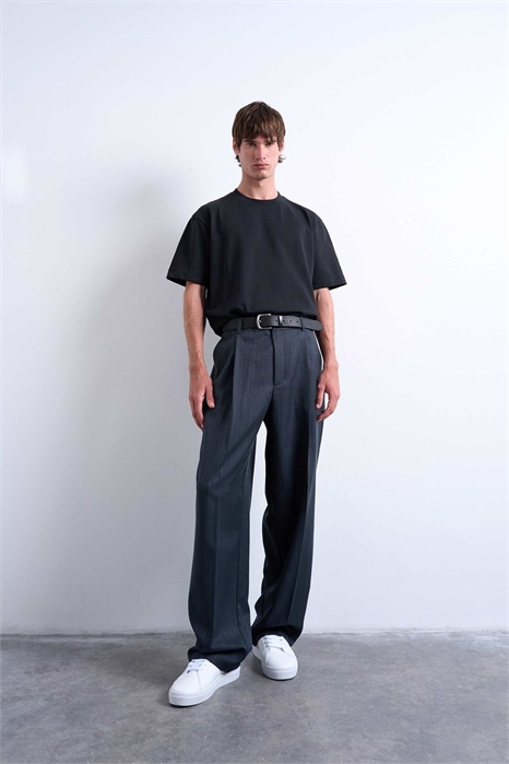 Брюки с широкими брючинами, складками и полосками артикул 144134797