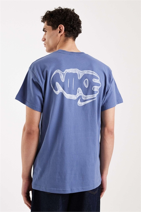 Футболка с принтом на спине артикул 152352677