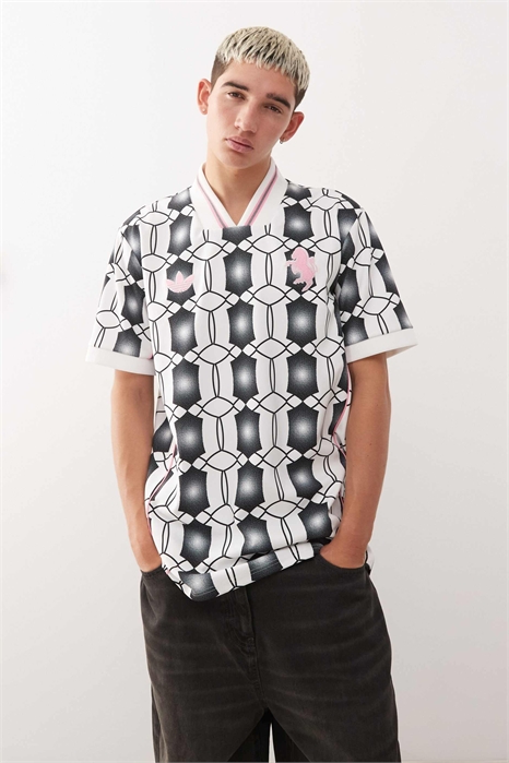 Футболка adidas Football Juventus LF артикул 141244636