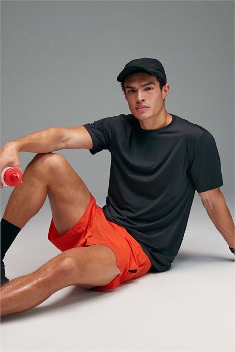 Высококачественная быстросохнущая футболка для бега с проклеенными швами и сетчатой вставкой артикул 151965291