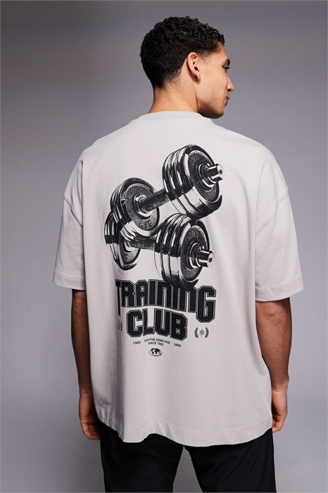 Футболка из плотного хлопка свободного кроя с принтом на спине и функцией быстрого высыхания артикул 147510700