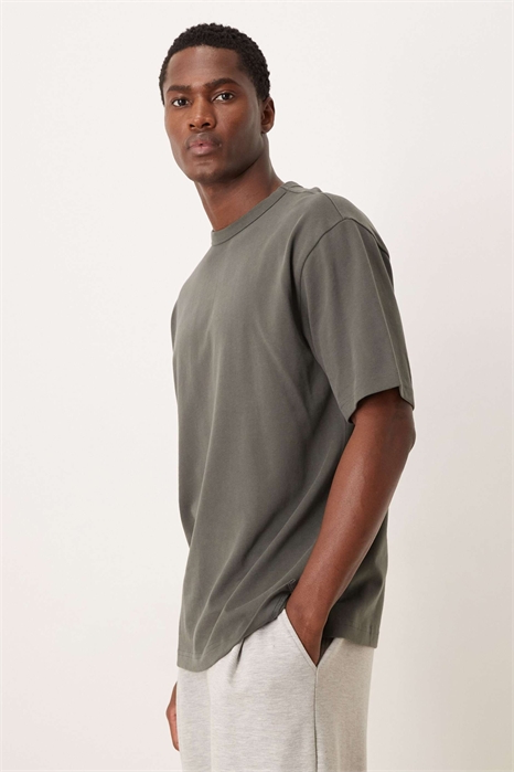 Футболка свободного кроя из плотной ткани артикул 151780900