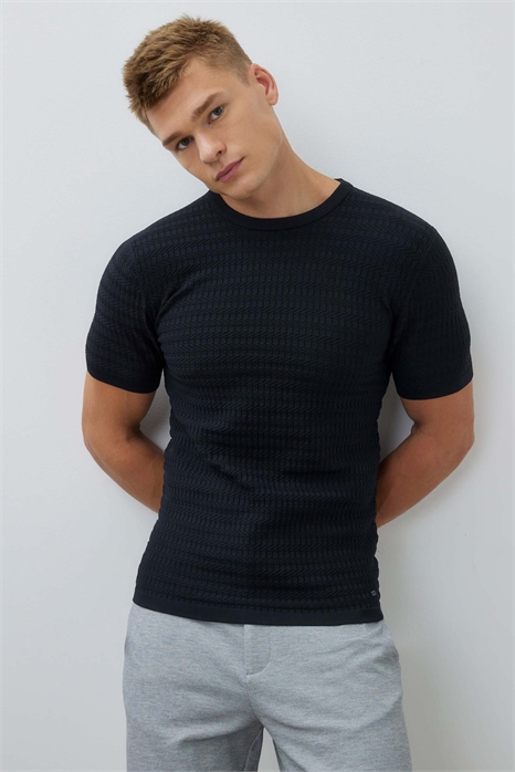 Футболка с текстурированной посадкой по фигуре артикул 155423369