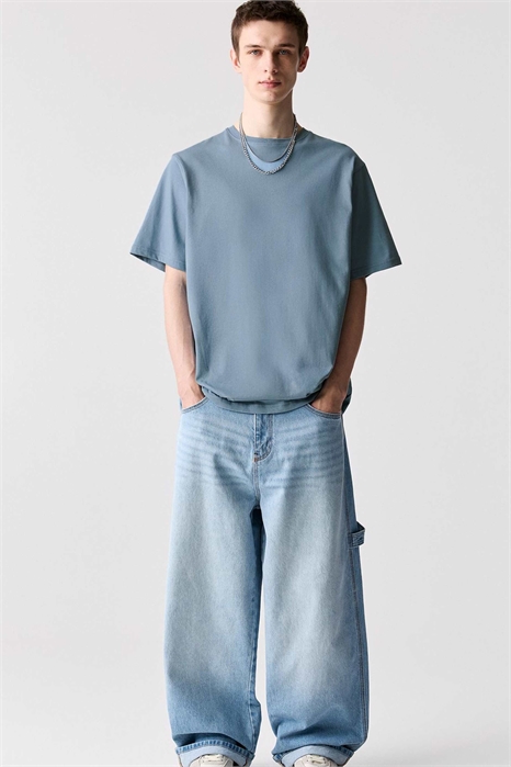 Простая хлопковая футболка с короткими рукавами артикул 154640148