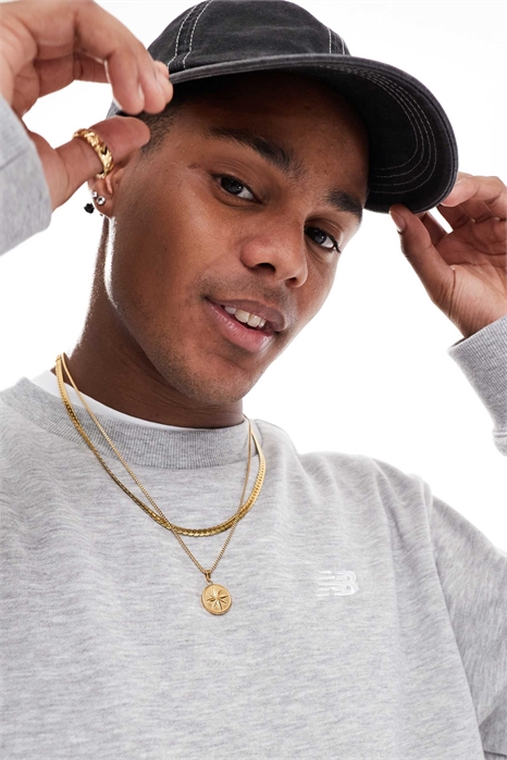 Свитшот из френч-терри с круглым вырезом — незаменимый элемент спортивного гардероба артикул 138329055