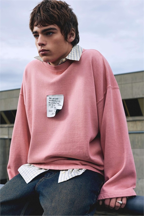 Свитшот с розовой этикеткой артикул 155320318