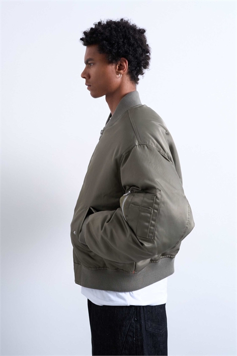 Куртка-бомбер MA1 артикул 150389501