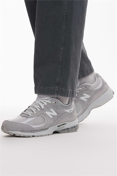 Кроссовки унисекс 2002 года артикул 142822505