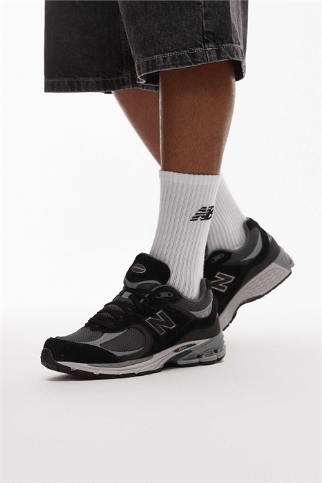 Кроссовки унисекс 2002 года артикул 142822504