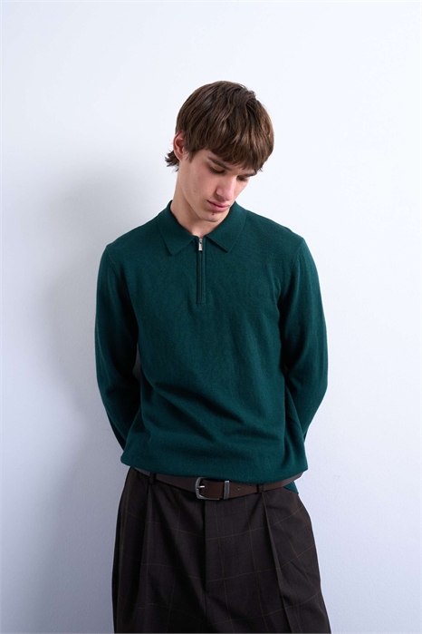 Незаменимое трикотажное поло с застежкой-молнией артикул 147898455