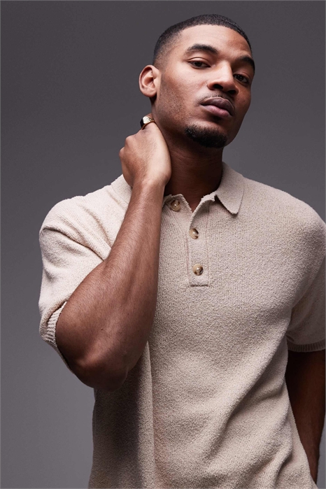 Трикотажная рубашка из букле с застежкой на пуговицы артикул 139677134