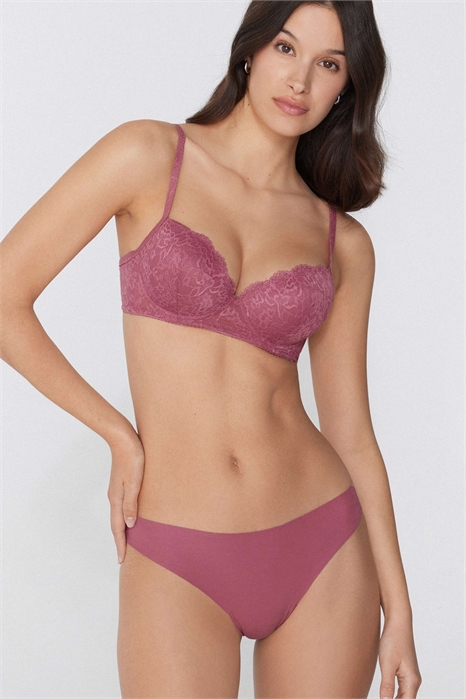 Бюстгальтер-балконет с веническим кружевом и легкой подкладкой артикул 156299007