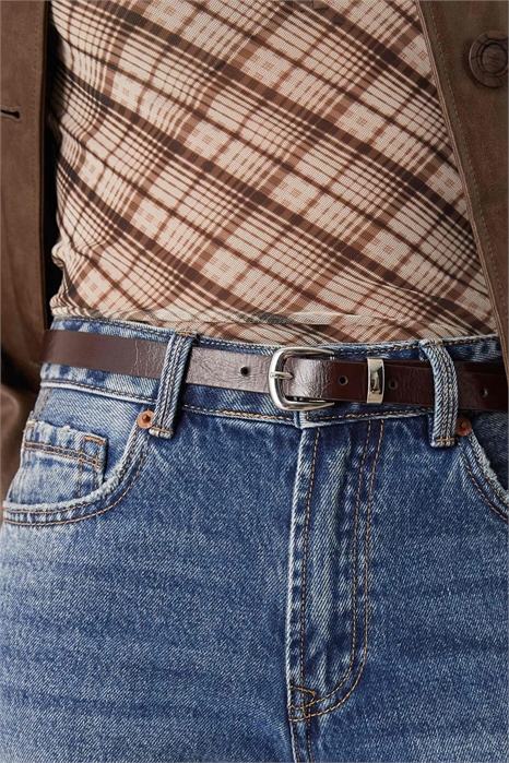 Патентный ремень с серебряной пряжкой артикул 154870064