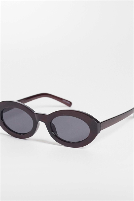 Овальные солнцезащитные очки артикул 153719314