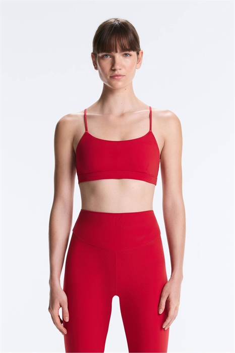 Спортивный бюстгальтер Comfortlux с легкой поддержкой и перекрещивающимися бретелями артикул 156398205