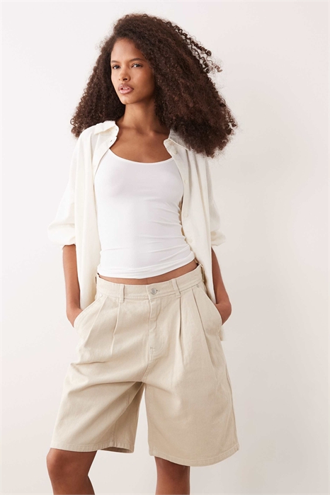 Шорты-бермуды Daya из джинсовой ткани с эффектом овердай, свободного кроя co-ord артикул 154707748