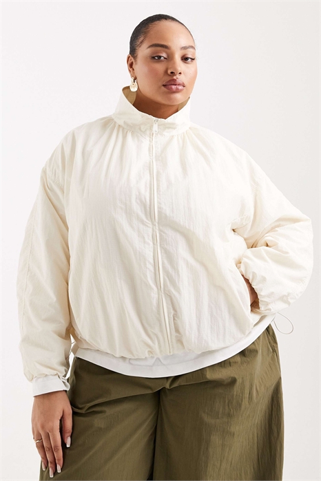 Спортивная куртка ASOS DESIGN Curve с объемным низом в стиле «бабл» артикул 152621973