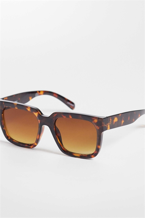 Квадратные солнцезащитные очки артикул 153719315