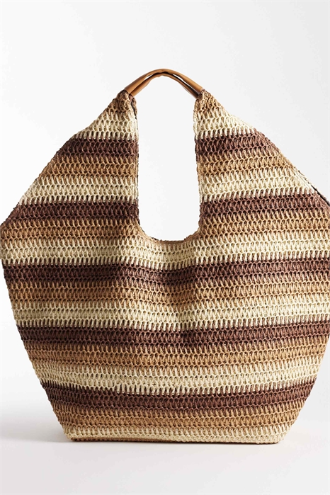 Просторная сумка-тоут с широкими ручками артикул 152383627