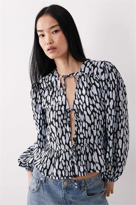 Блузка с длинными рукавами и декором в виде галстука, с пятнами артикул 153720155