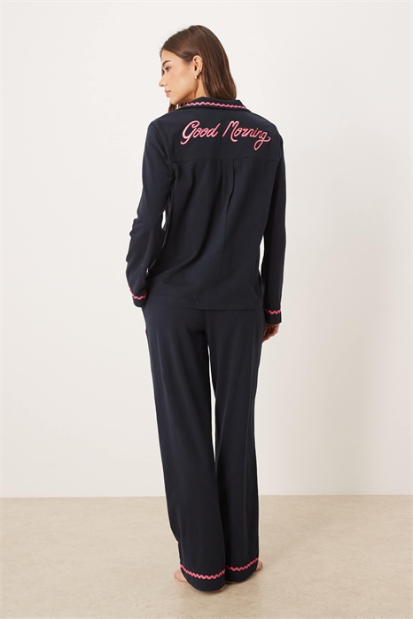 Длинный пижамный комплект на пуговицах с вышивкой «Доброе утро» и волнистой отделкой артикул 148194515