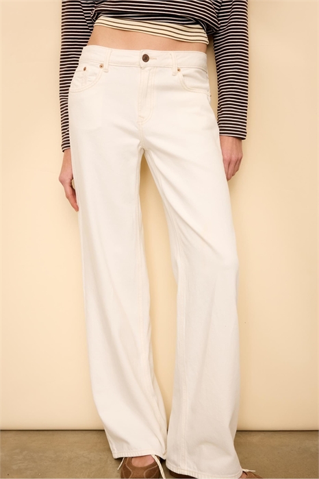 Длинные джинсы d91 с широкими брючинами из твила артикул 156033472