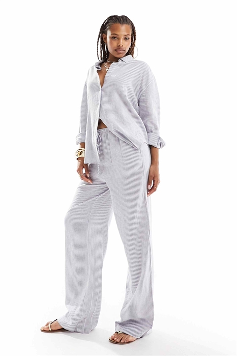 Брюки с прямыми брючинами и шнурком артикул 134510073