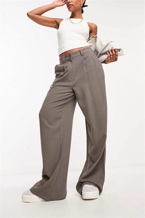 Брюки-кюлоты из льна артикул 128934469