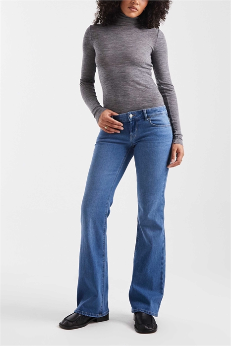 Джинсы Lola с очень низкой талией и расклешенными брючинами артикул 151055071