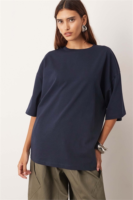 Футболка премиум-класса свободного кроя из плотной ткани артикул 150200197