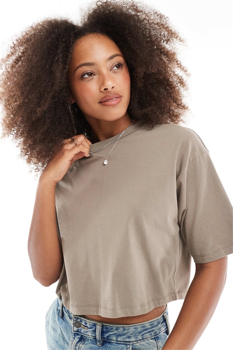 Футболка-кроп-топ свободного кроя артикул 143497189