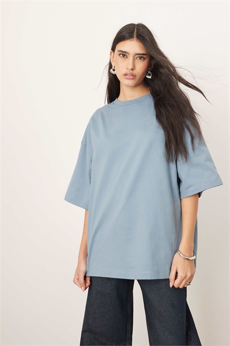 Футболка премиум-класса свободного кроя из плотной ткани артикул 139345351