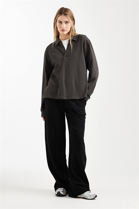 Джоггеры с широкими брючинами и отворотными манжетами артикул 147082707