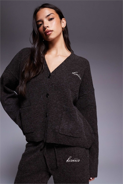 Вязаный кардиган с вышитым логотипом и застежкой на пуговицы co-ord артикул 153117257