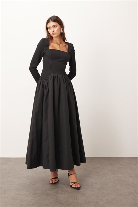 Гибридное макси-платье с квадратным вырезом и пышной юбкой артикул 147901664