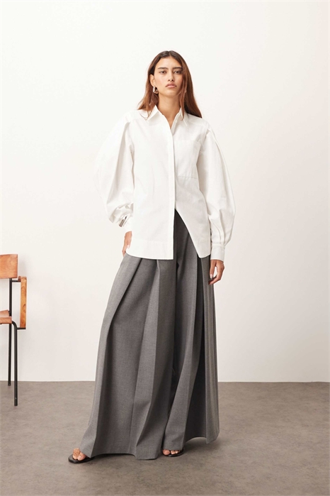 Рубашка с вырезанным силуэтом и рельефной спинкой артикул 148846914