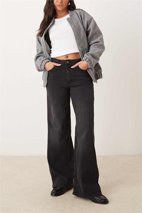 Джинсы с высокой талией и широкими брючинами артикул 148381112