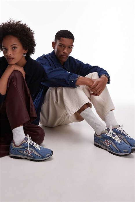 Кроссовки унисекс 204L артикул 147404698