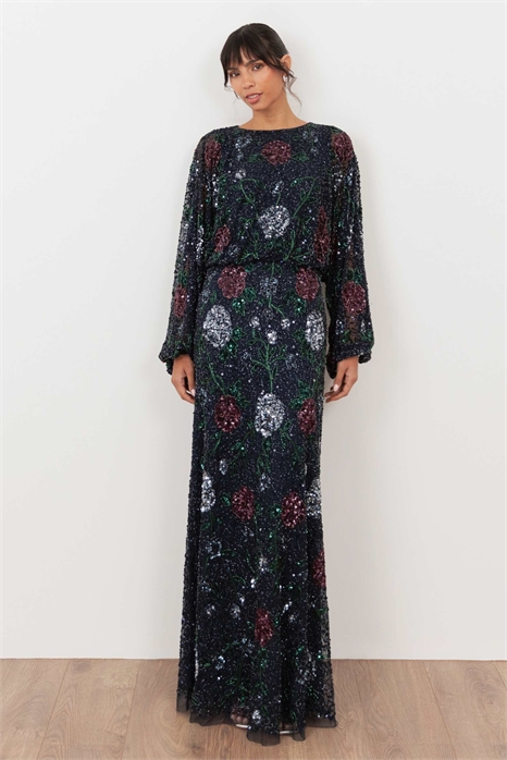 Макси-платье с круглым вырезом и длинными рукавами-буфантами, украшенное декоративными элементами артикул 154345650