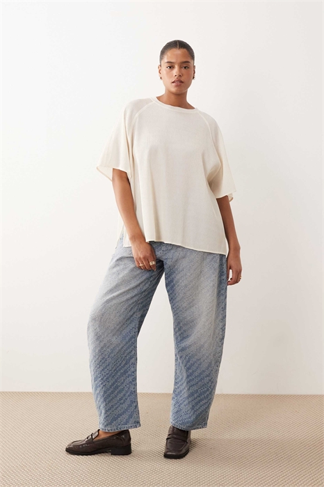 Джинсы Curve Tova с фактурной поверхностью артикул 150832799