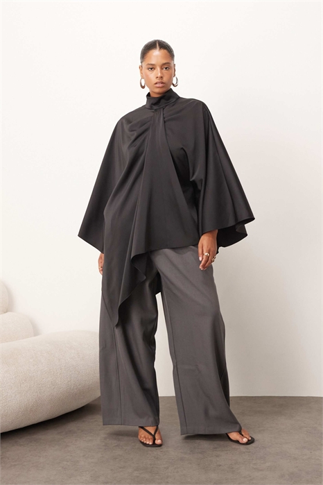Топ-накидка с высоким воротником и драпировкой артикул 143420969
