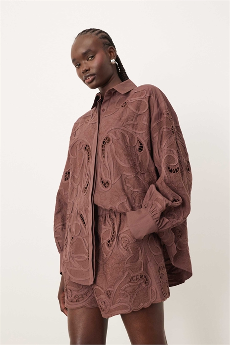 Хлопковые шорты с зеркальной вышивкой в виде цветов и ажурной отделкой co-ord артикул 140622591