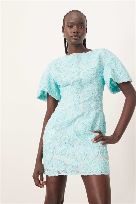 Мини-платье с вышитым цветочным узором на рукавах футболки артикул 140701054