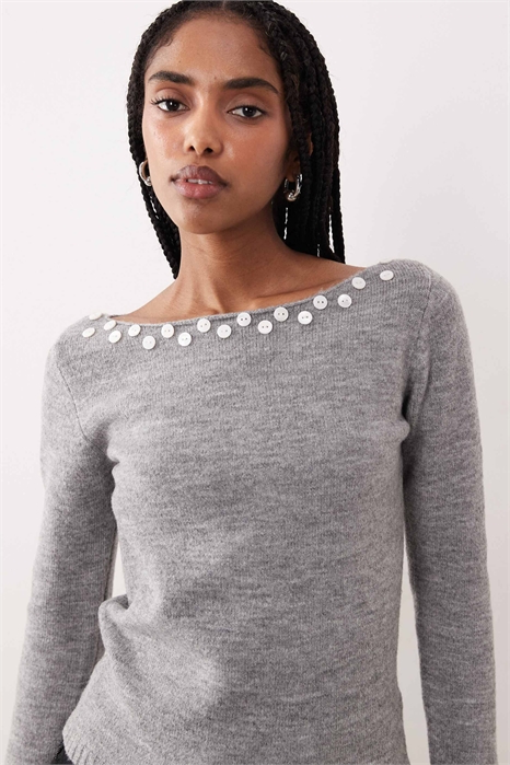 Свитер с жемчужными элементами и лодочным вырезом от Manahi артикул 154275815