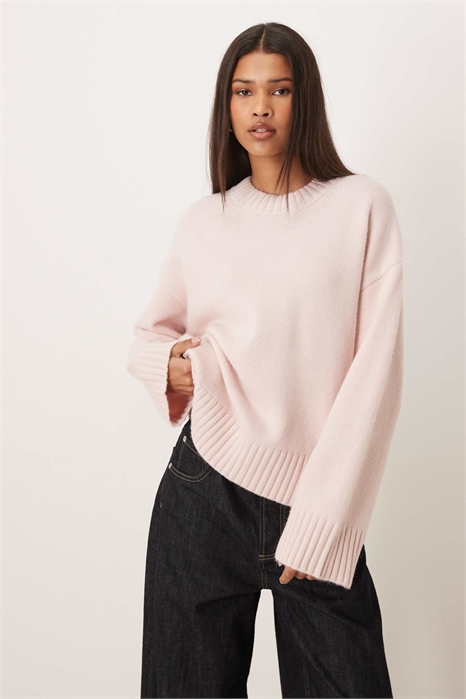 Трикотажный свитер с круглым вырезом и широкими рукавами артикул 153753631